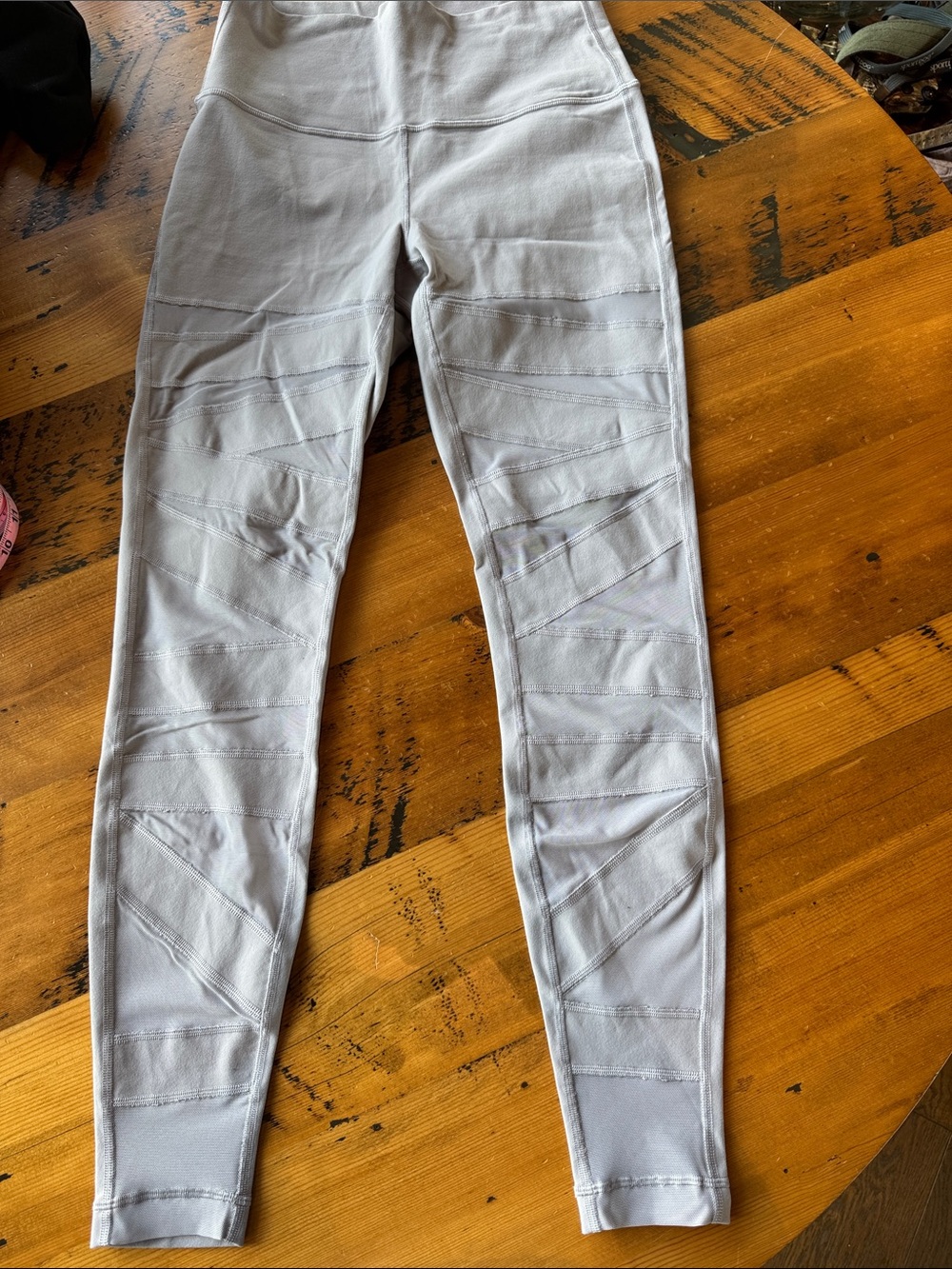 Lululemon Wunder Under High-Rise Leggings 28” – Size 8